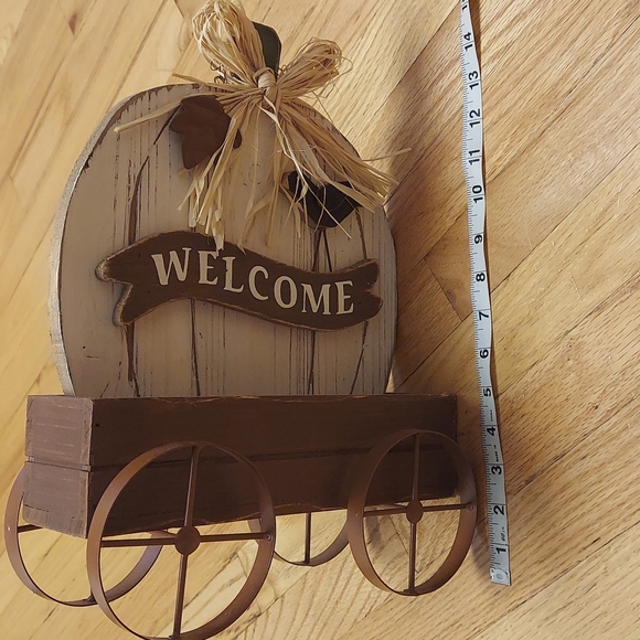 Pumpkin welcome sign - Picture 6 of 7